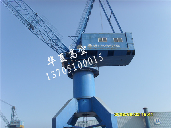 吊車防腐.JPG